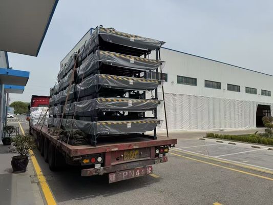 Grijs elektrisch hydraulisch dock leveler van fijn staalplaat