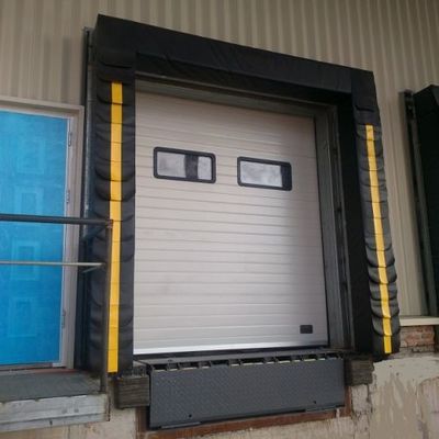 Sponge Dock Seals and Shelters Rolling Formed Galvanized Steel Frame (Sponge Dock Seals and Shelters rollend gevormd gegalvaniseerd stalen frame)